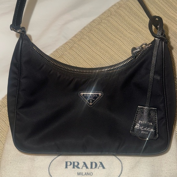 Prada Re-Edition 2005 Black Purse - Picture 2 of 8